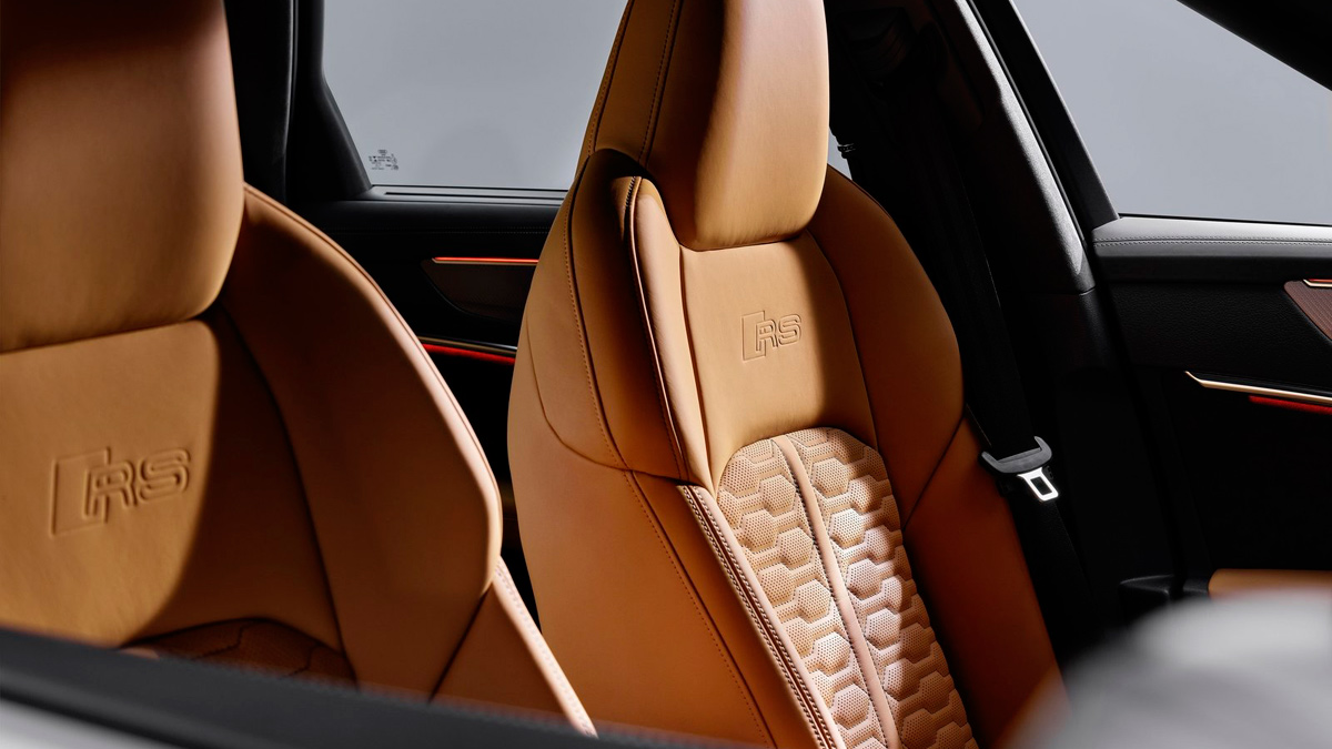 Audi RS6 2020 asientos