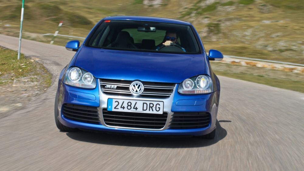 Prueba Volkswagen Golf R32 curva
